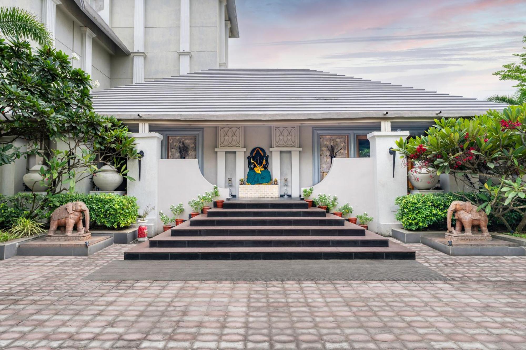 Pramod Convention & Beach Resorts Puri Exterior photo